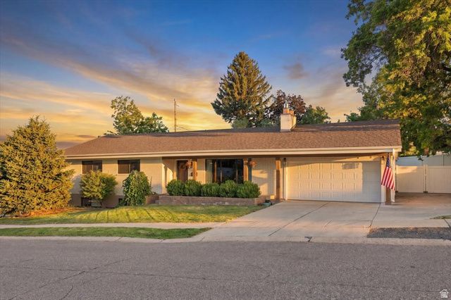 Symphony Homes listing MLS 2183999